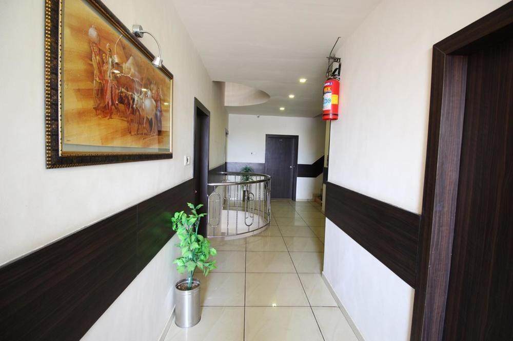 Hotel Park Inn Rajkot Exterior photo